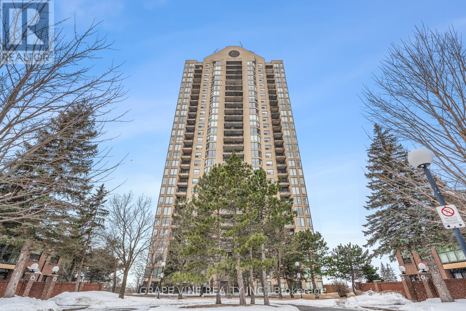 206 - 545 ST LAURENT BOULEVARD, Ottawa, Ontario