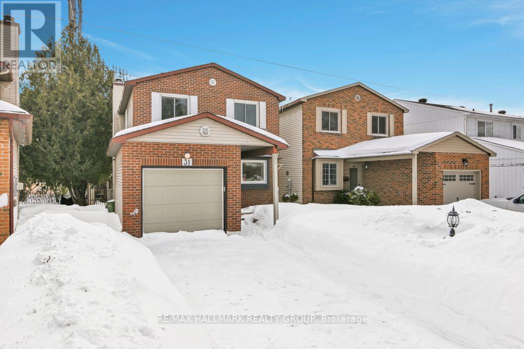 31 STABLE WAY, Ottawa, Ontario