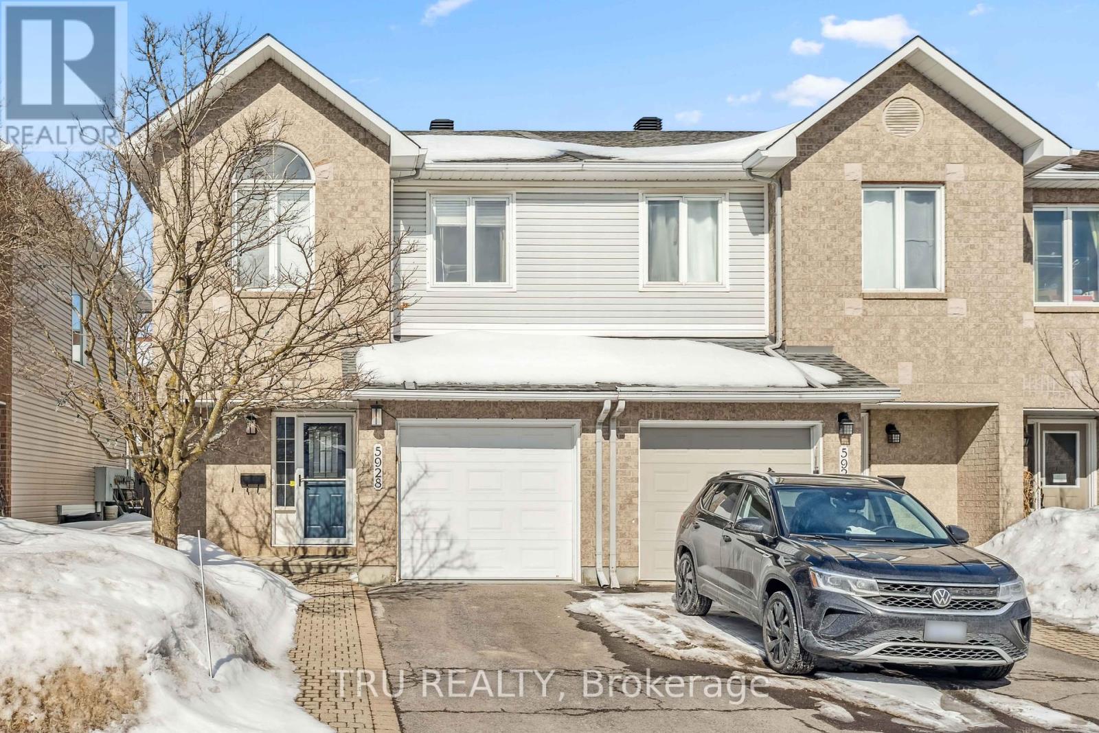 5928 PINEGLADE CRESCENT, Ottawa, Ontario