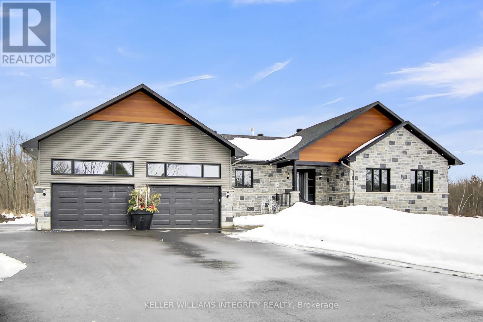 139 ST THOMAS ROAD, Russell, Ontario