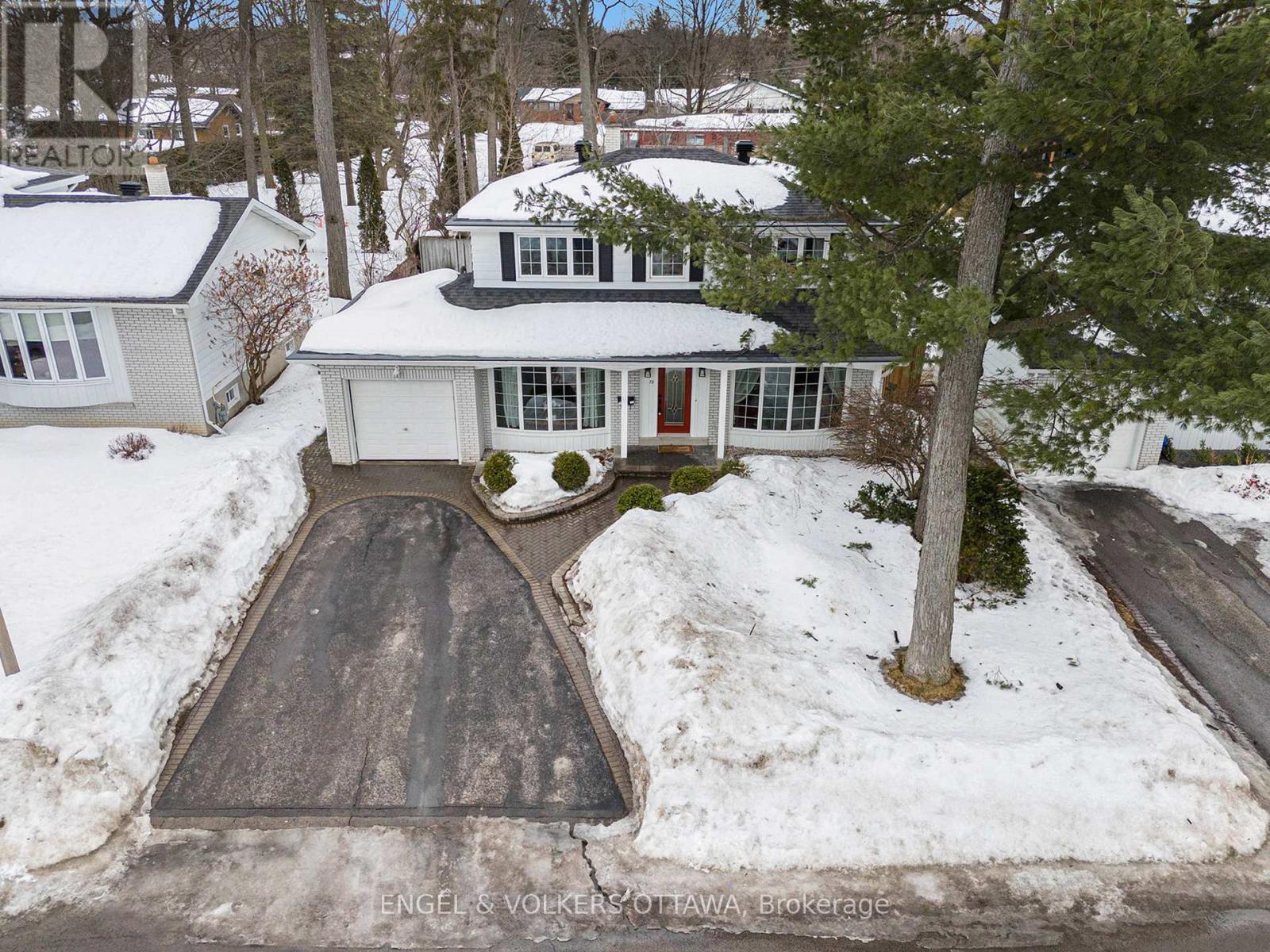 12 WOODBURN DRIVE, Ottawa, Ontario