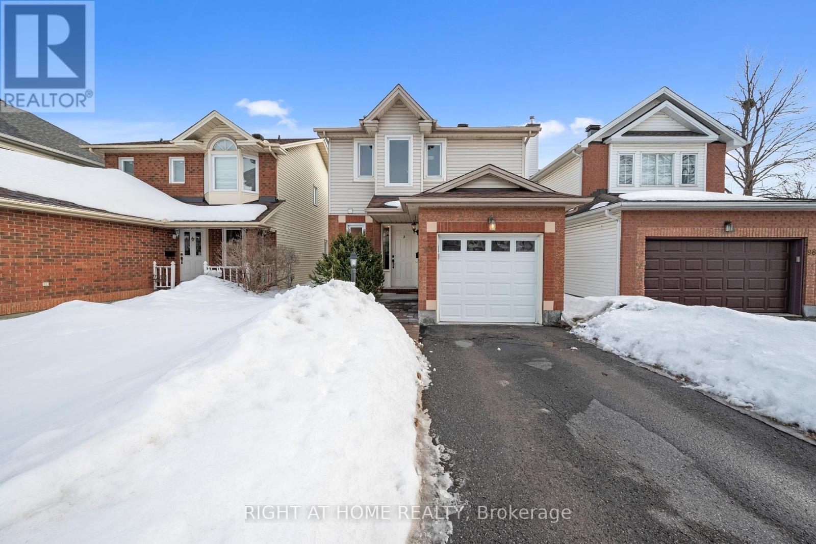 100 LONGSHIRE CIRCLE, Ottawa, Ontario