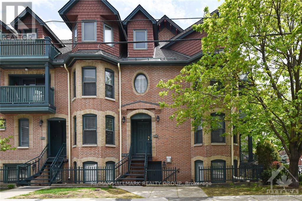 1 - 220 WILBROD STREET, Ottawa, Ontario
