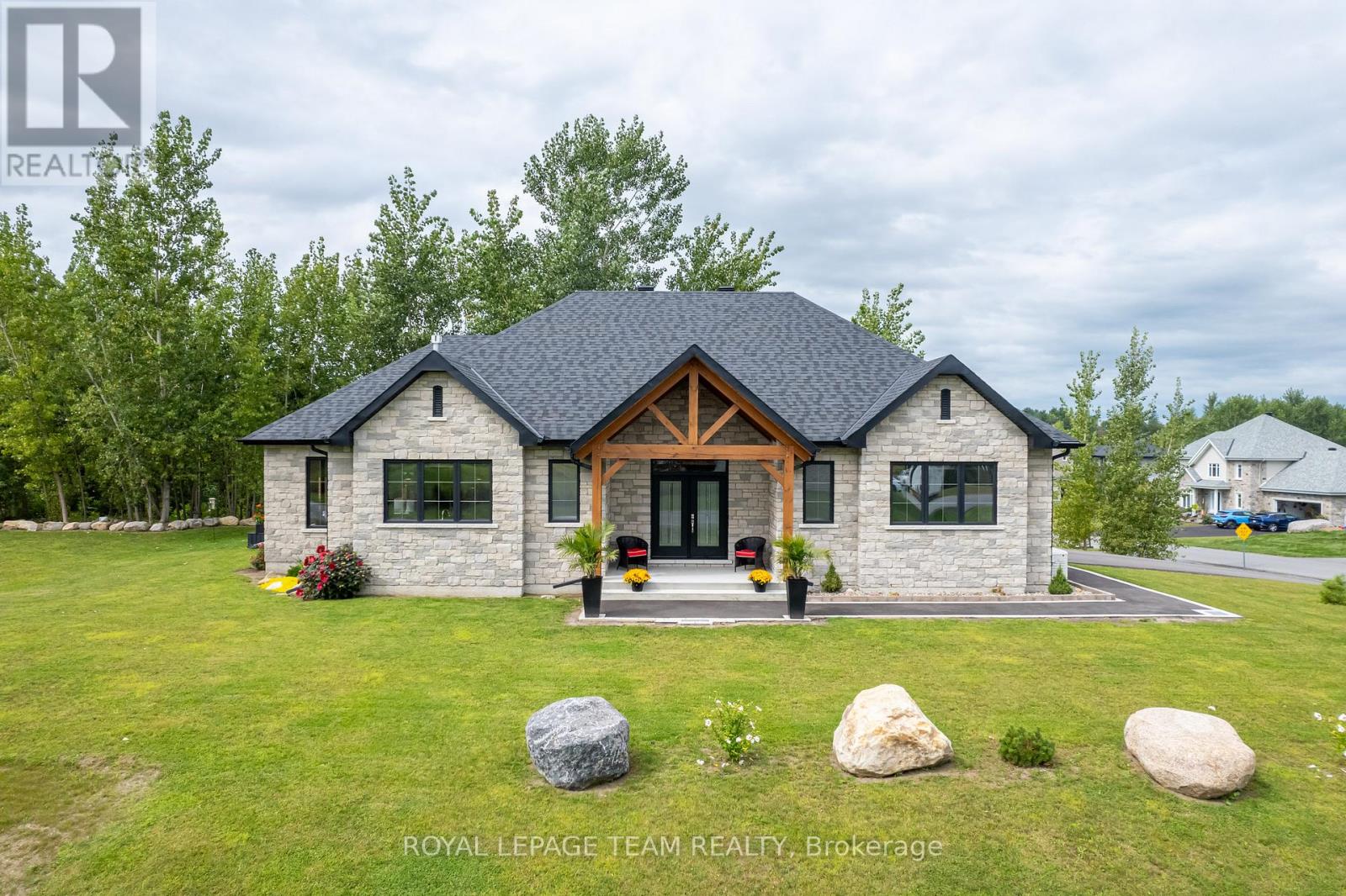 1 STRATFORD BOULEVARD, South Stormont, Ontario