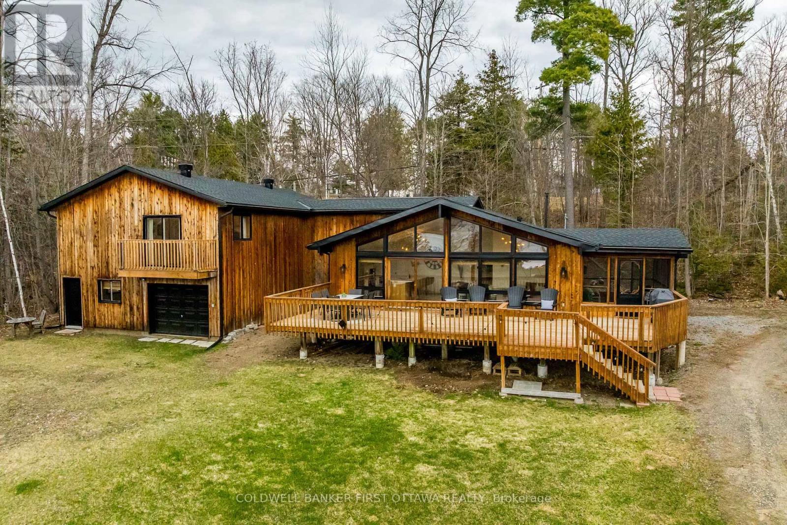 6 BLUFF POINT DRIVE, Greater Madawaska, Ontario