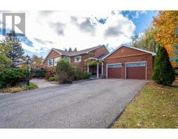 1100 MOFFATT DRIVE, Ottawa, Ontario