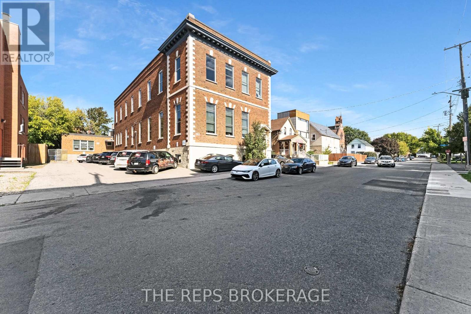 45 ECCLES STREET, Ottawa, Ontario