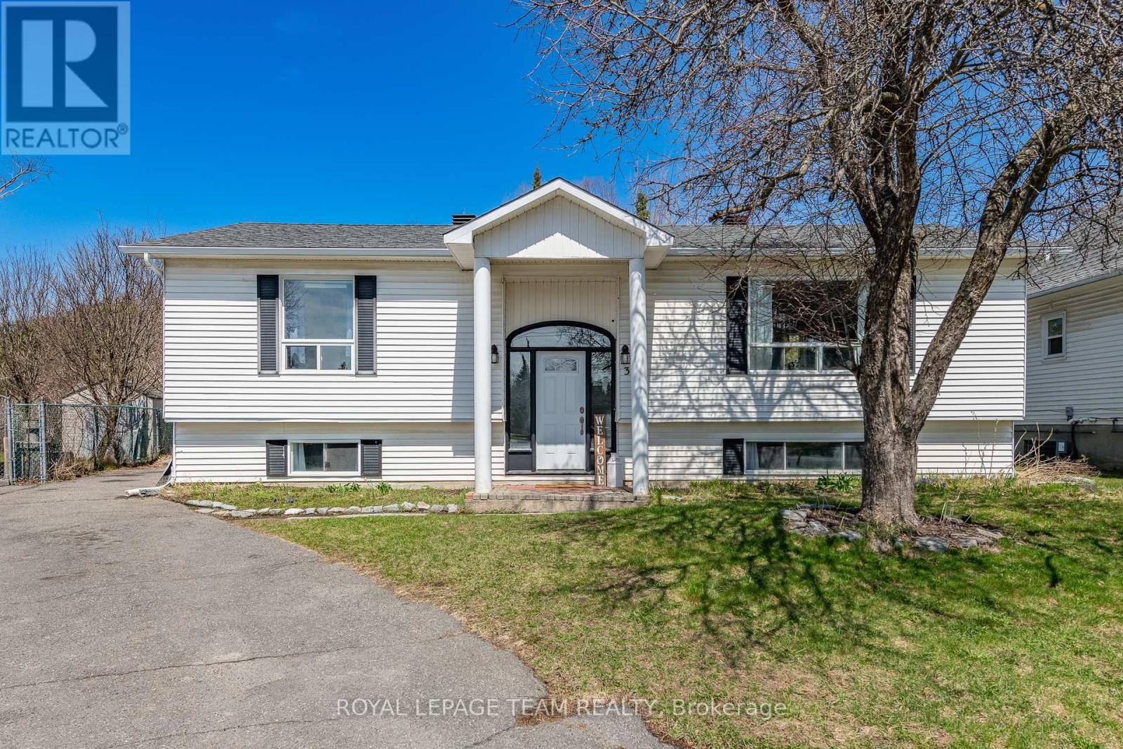 34 POOLE CREEK CRESCENT, Ottawa, Ontario