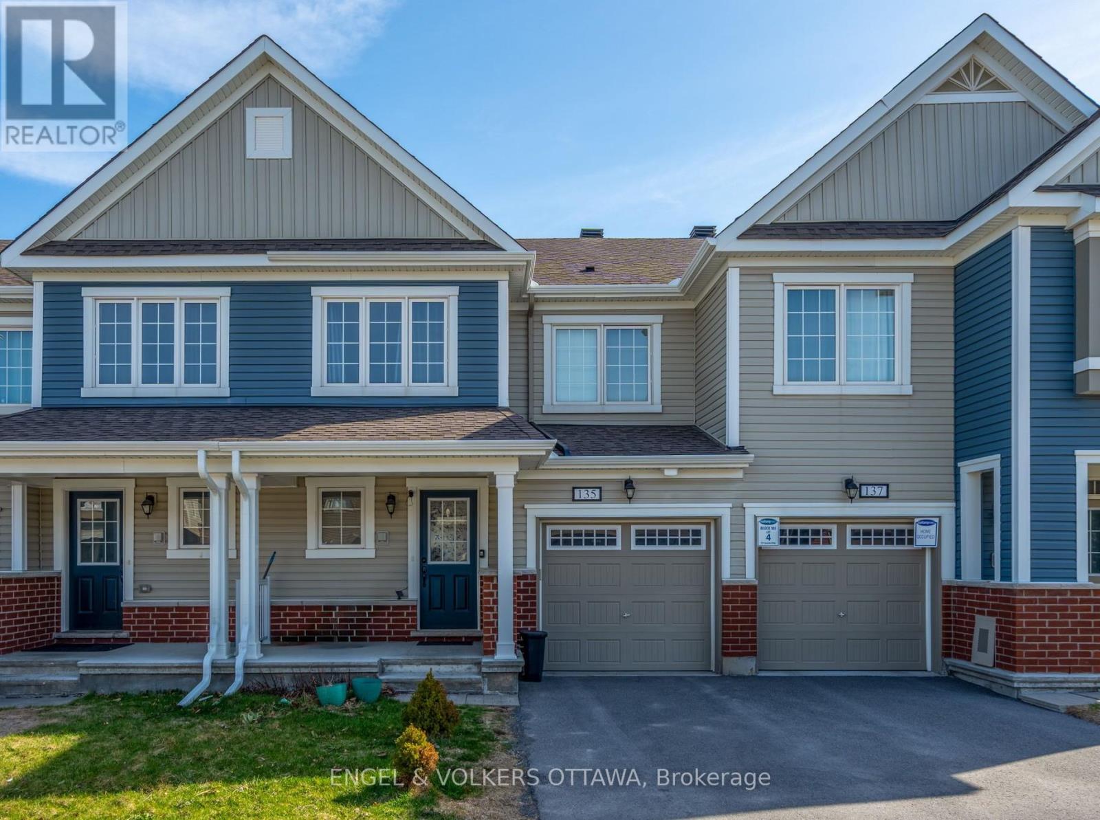 135 LANCELEAF WAY, Ottawa, Ontario
