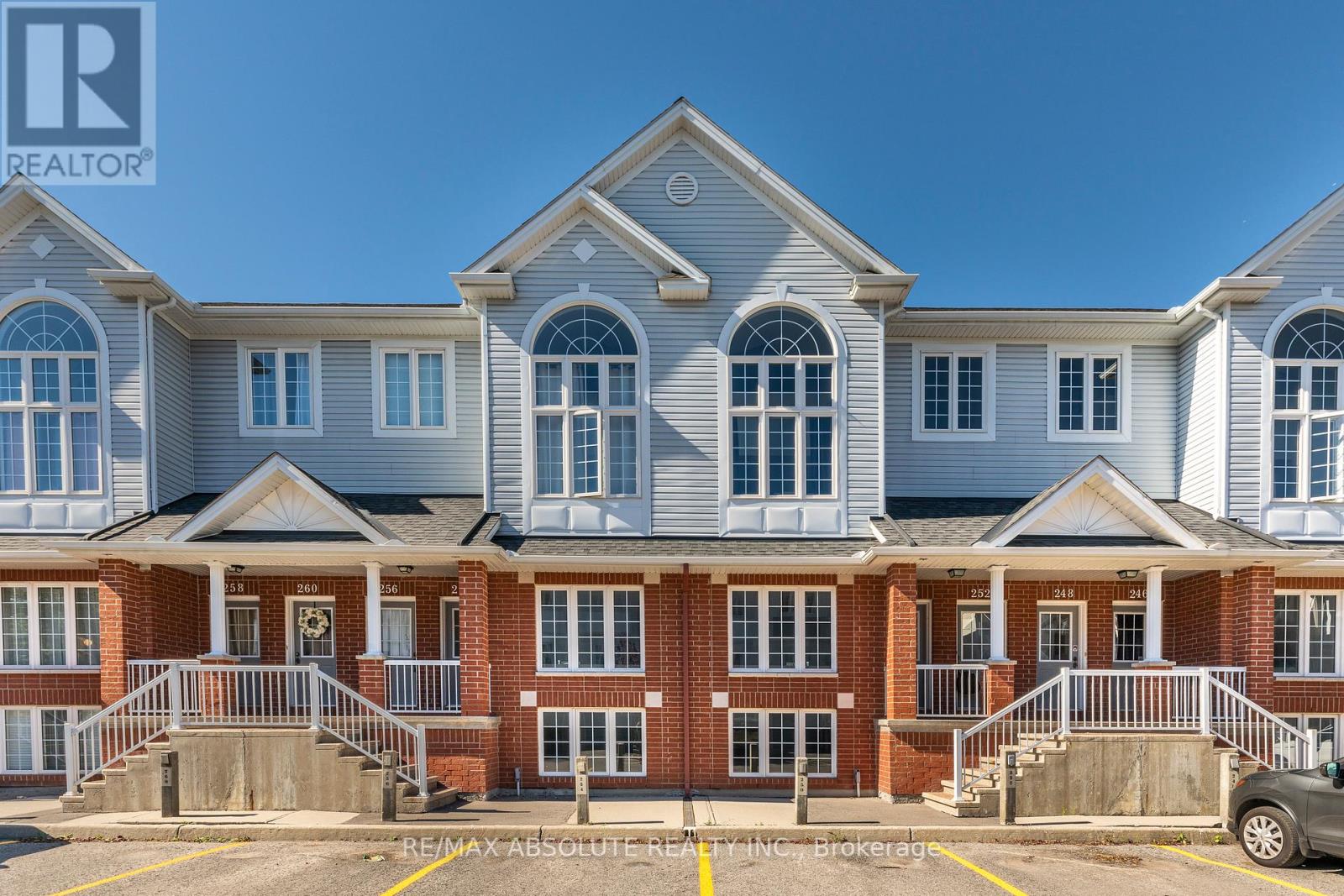 242 GERSHWIN, Ottawa, Ontario