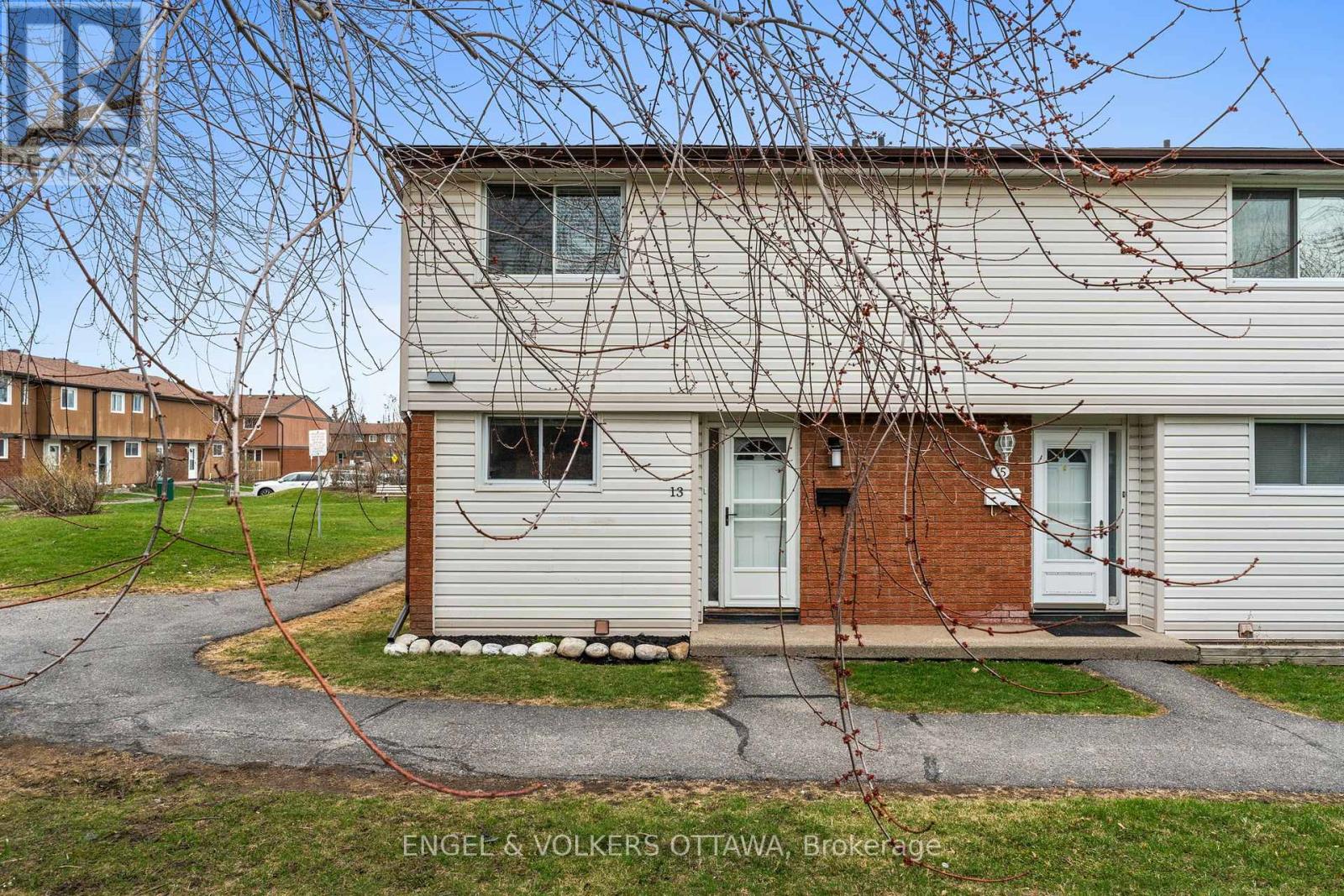 5 - 13 BELLMAN DRIVE, Ottawa, Ontario