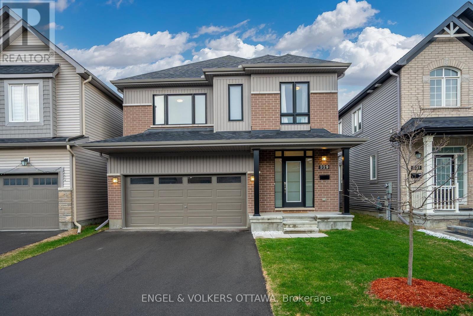 329 FINIAL WAY, Ottawa, Ontario