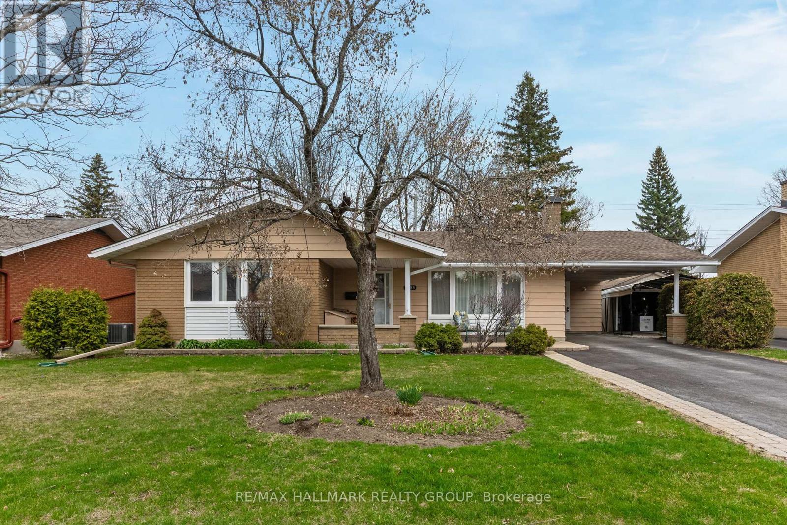 1055 WISEMAN CRESCENT, Ottawa, Ontario