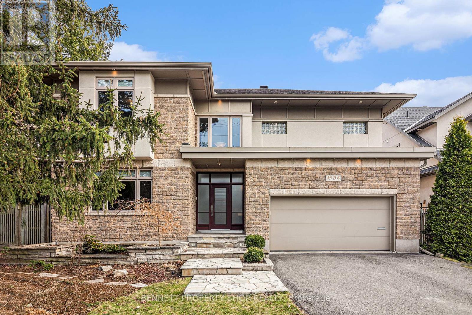 1934 LENESTER AVENUE, Ottawa, Ontario
