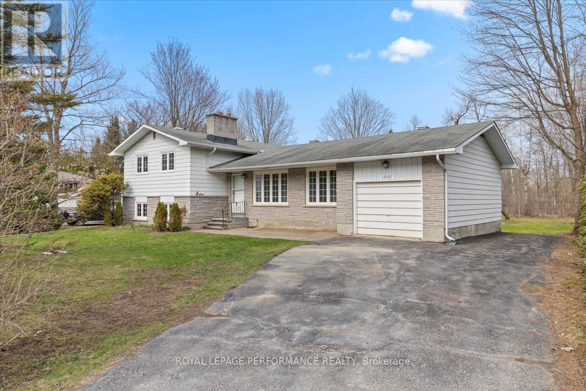 1061 MANOTICK STATION ROAD, Ottawa, Ontario