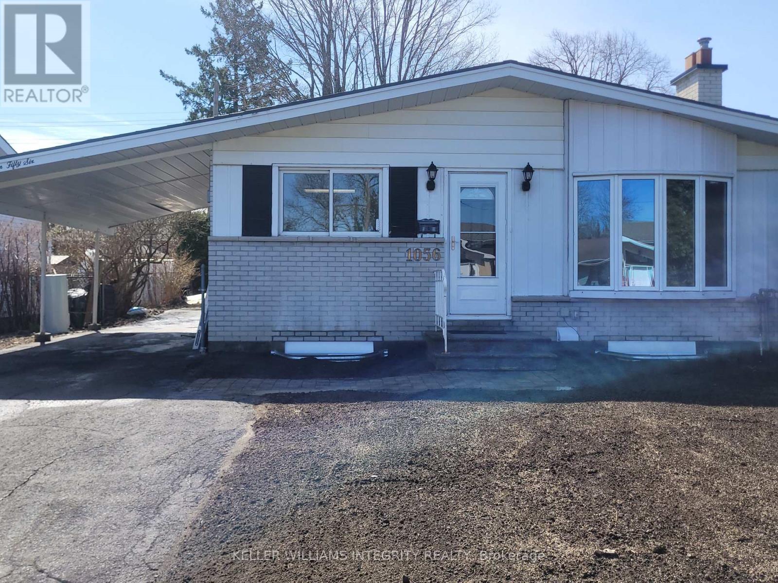 UNIT 1 (FRONT) - 1056 HARKNESS AVENUE, Ottawa, Ontario