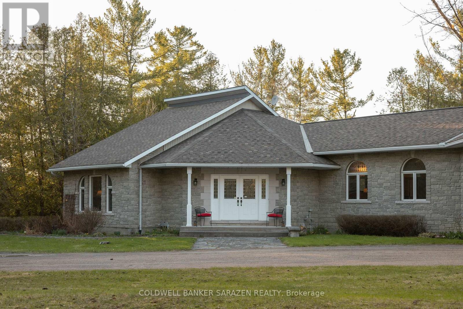 220 RIVER ROAD, Arnprior, Ontario