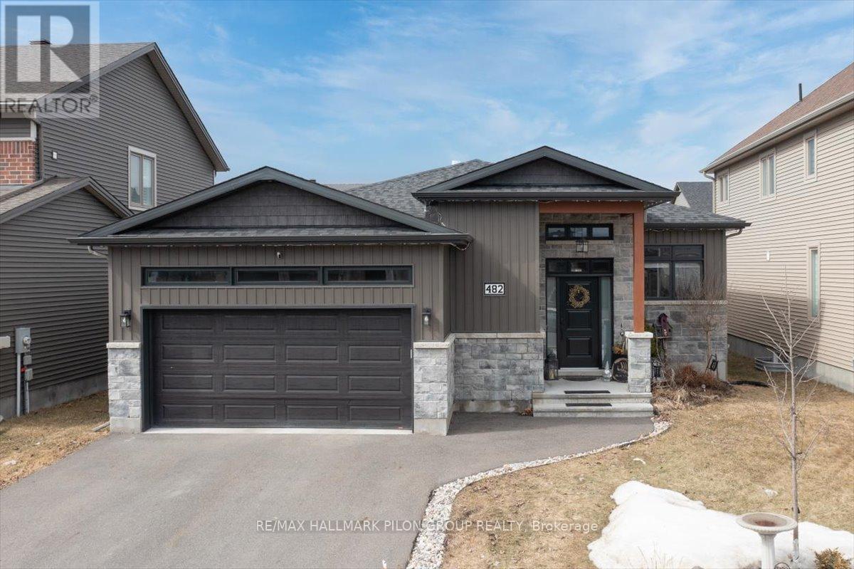 482 CENTRAL PARK BOULEVARD, Russell, Ontario