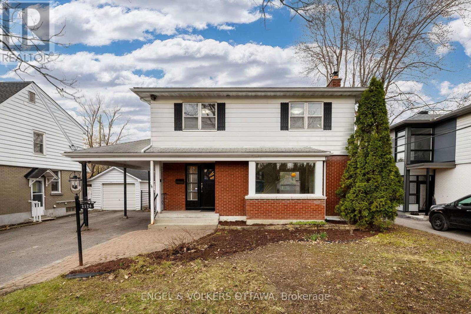 2124 BLOSSOM DRIVE, Ottawa, Ontario