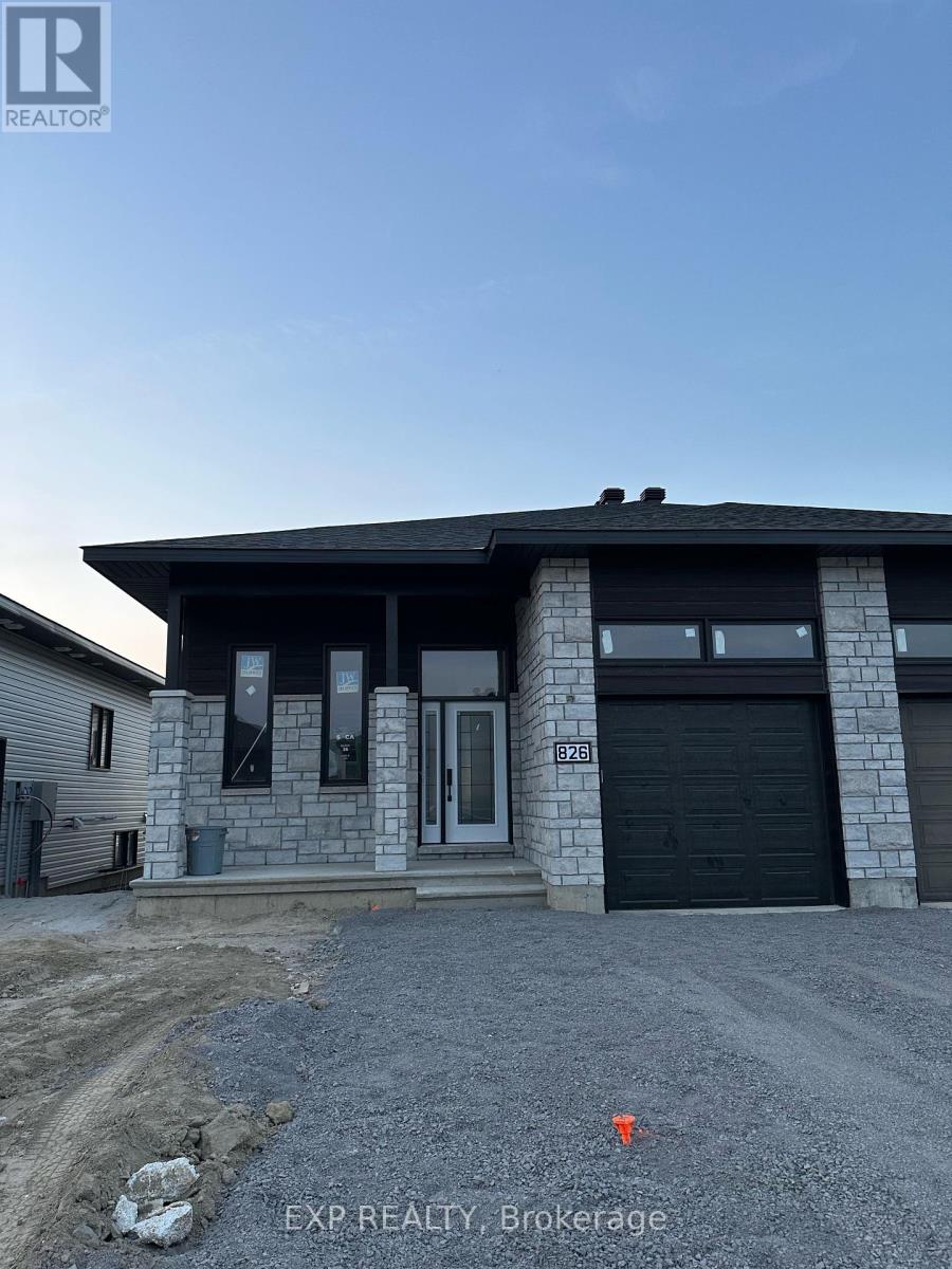 826 NAMUR STREET, Russell, Ontario