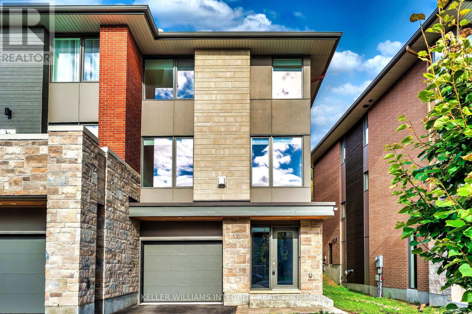 131 BOUNDSTONE WAY, Ottawa, Ontario