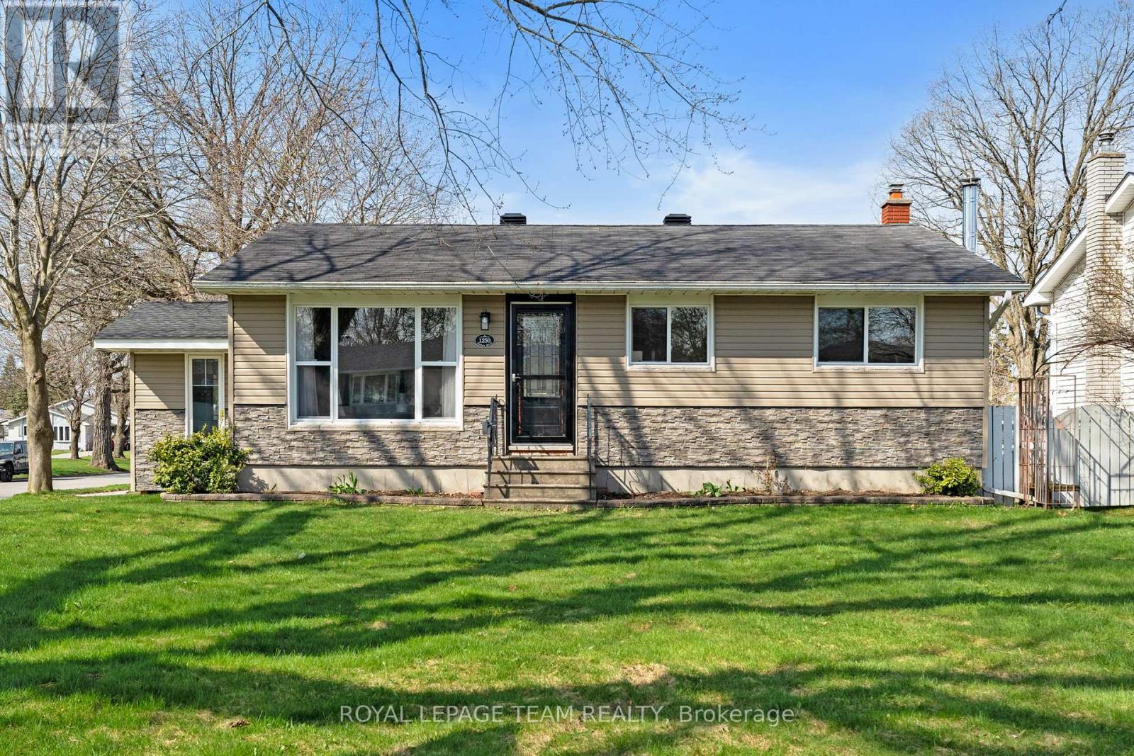 1250 PEDEN BOULEVARD, Brockville, Ontario