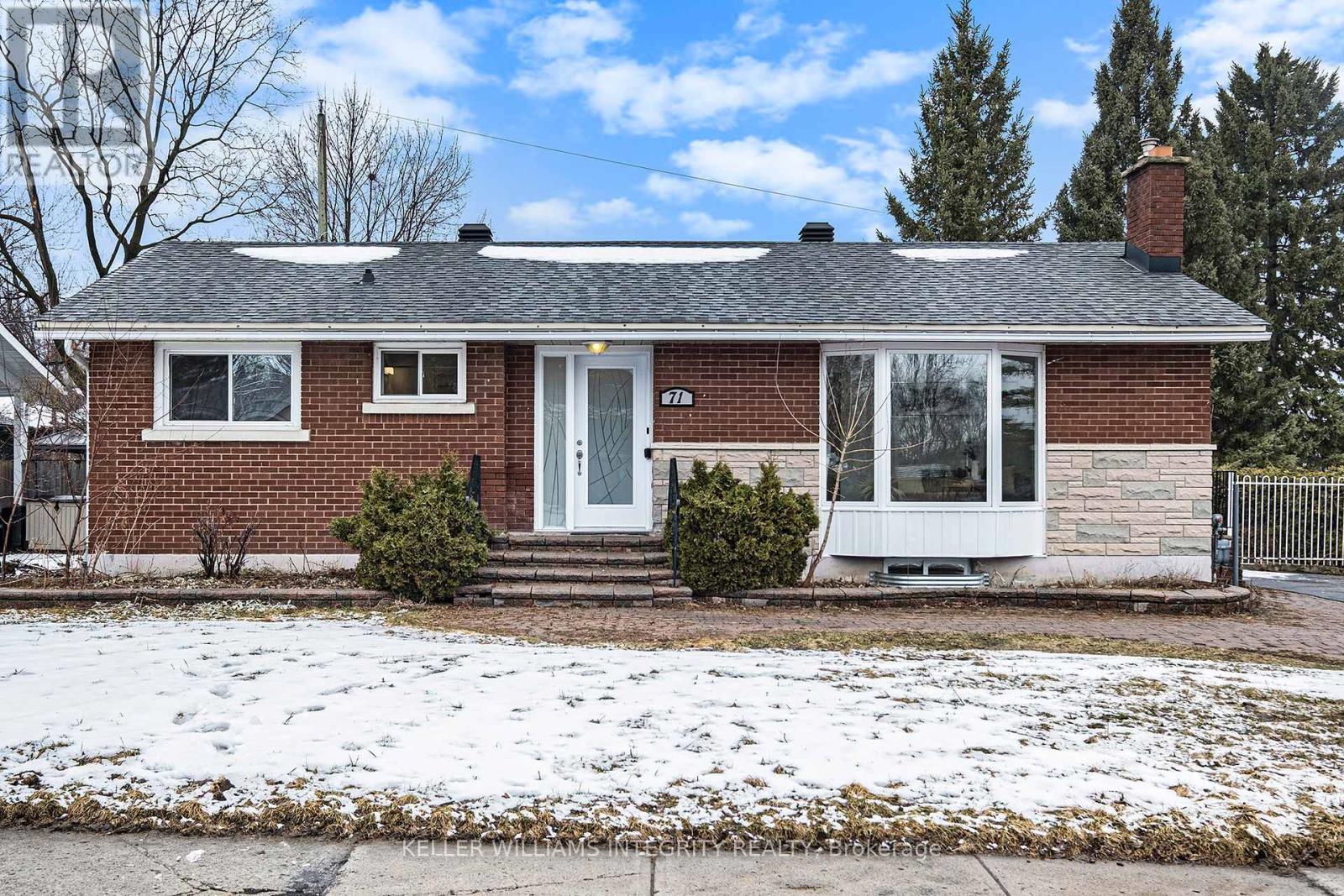 71 MAJESTIC DRIVE N, Ottawa, Ontario