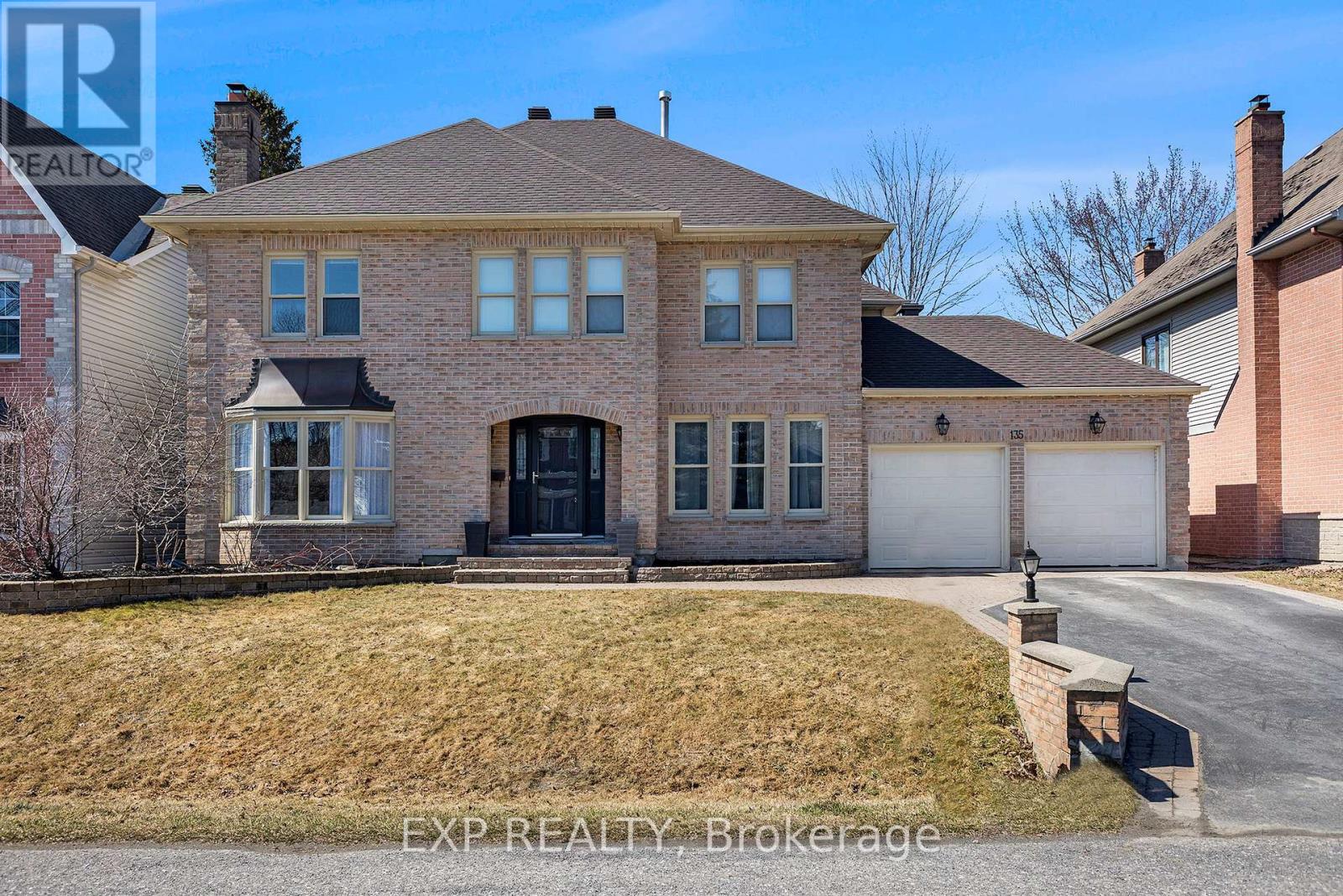 135 LANIGAN CRESCENT, Ottawa, Ontario