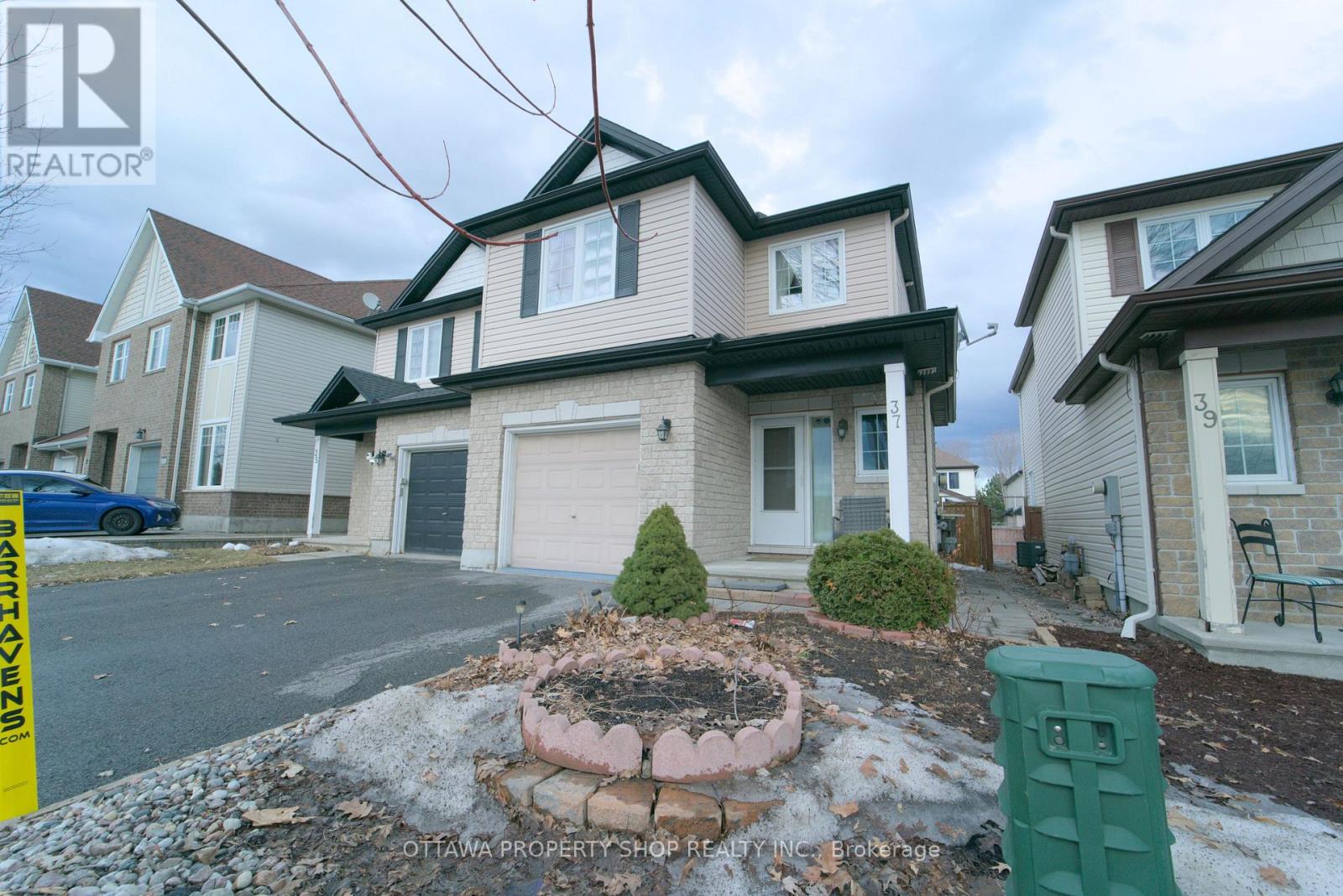 37 CRESTHAVEN DRIVE, Ottawa, Ontario
