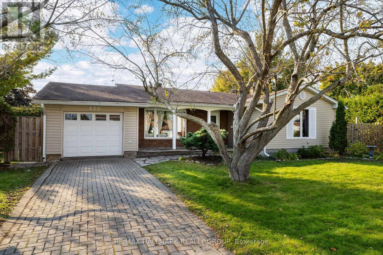 800 DE SALABERRY STREET, Ottawa, Ontario