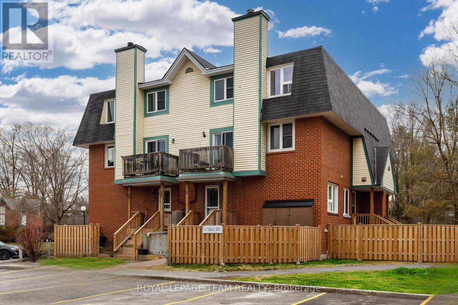 211 - 12 TERRACE DRIVE, Ottawa, Ontario