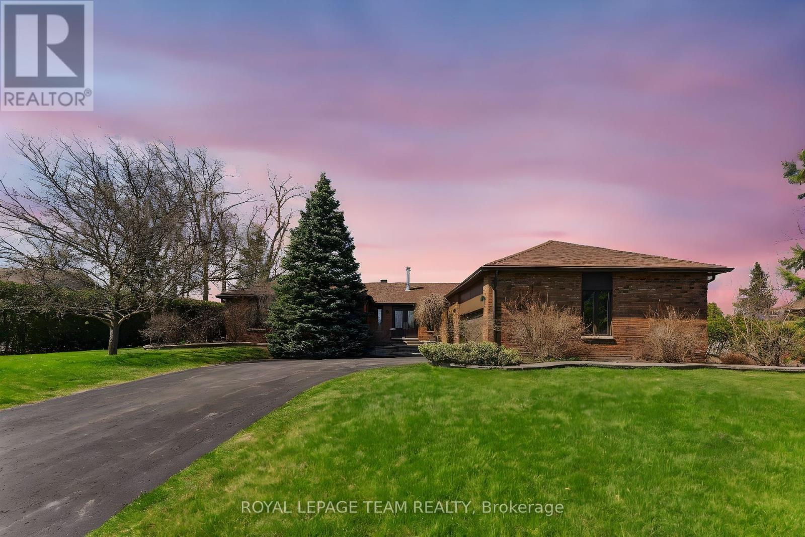 1322 JOHNSTON DRIVE, Ottawa, Ontario