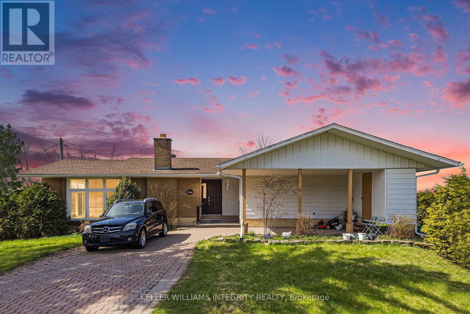 1401 LOWEN DRIVE, Ottawa, Ontario