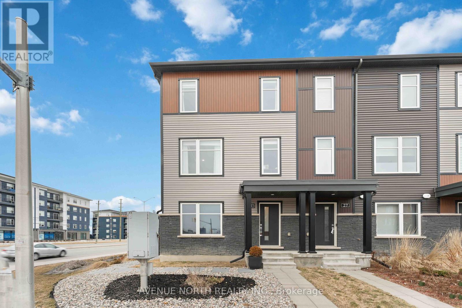 25 LAKEPOINTE DRIVE, Ottawa, Ontario