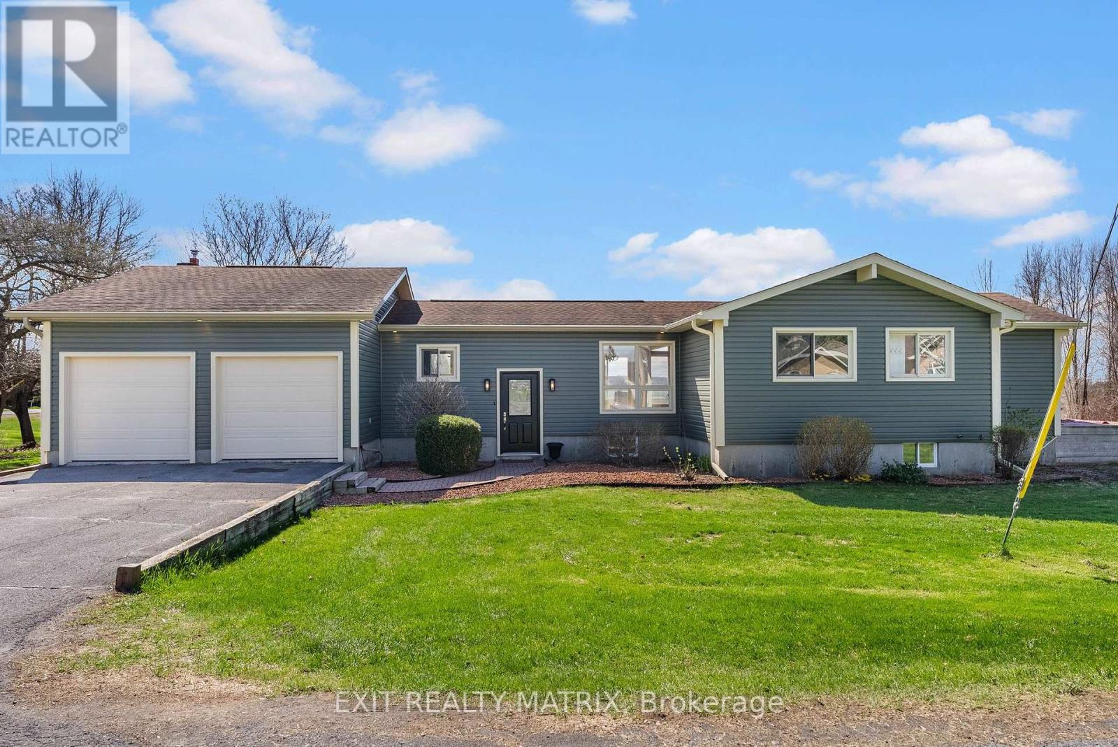 15474 MANNING ROAD, South Stormont, Ontario