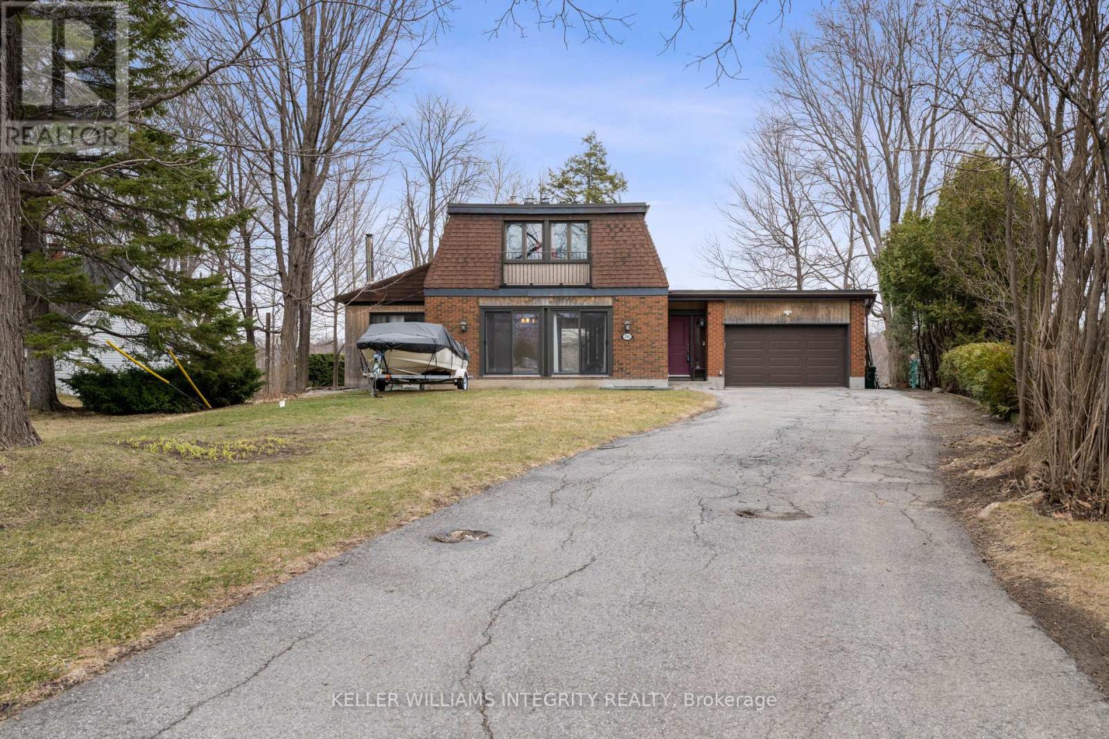 2061 PRINCE OF WALES DRIVE S, Ottawa, Ontario