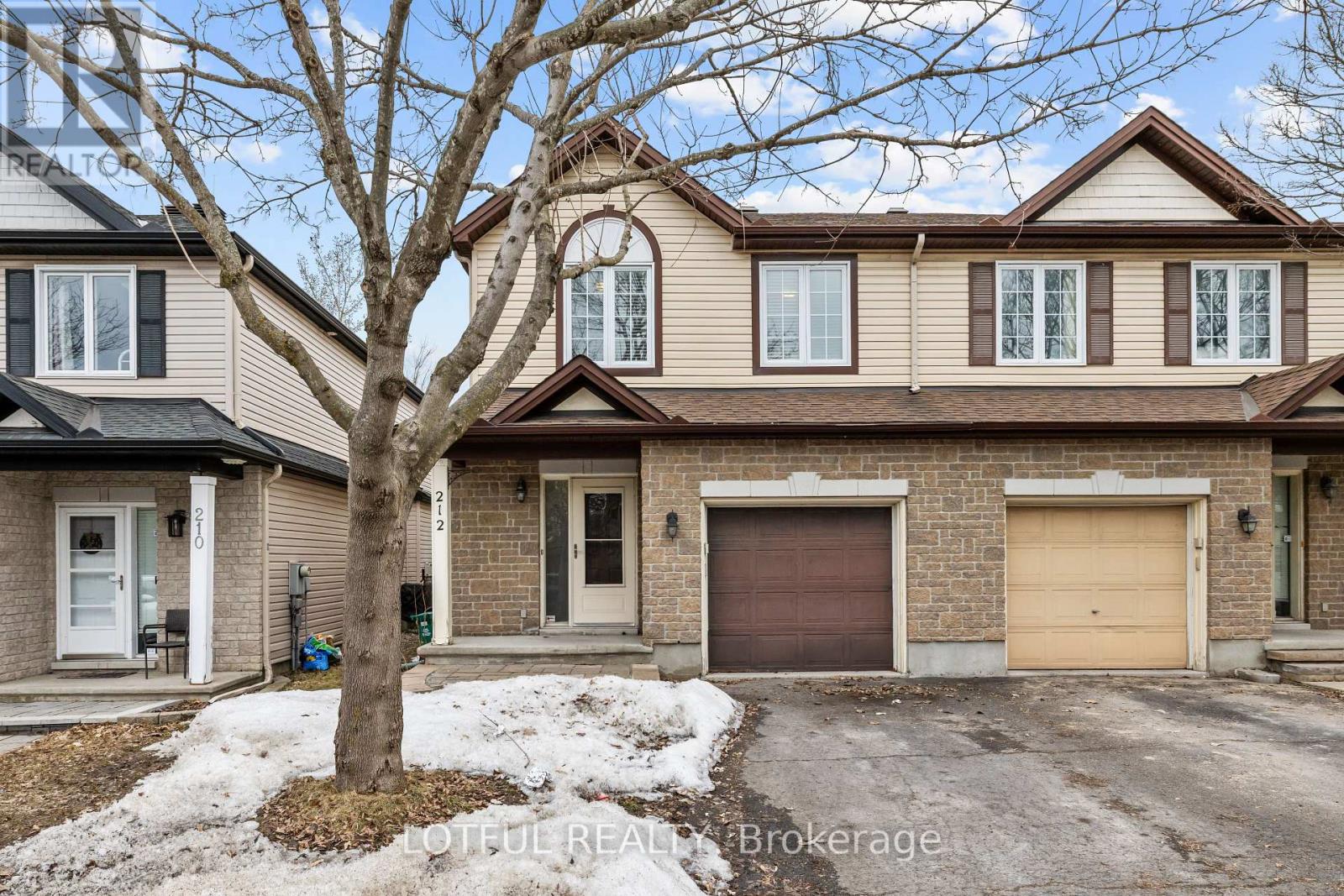 212 MEADOWLILLY ROAD, Ottawa, Ontario