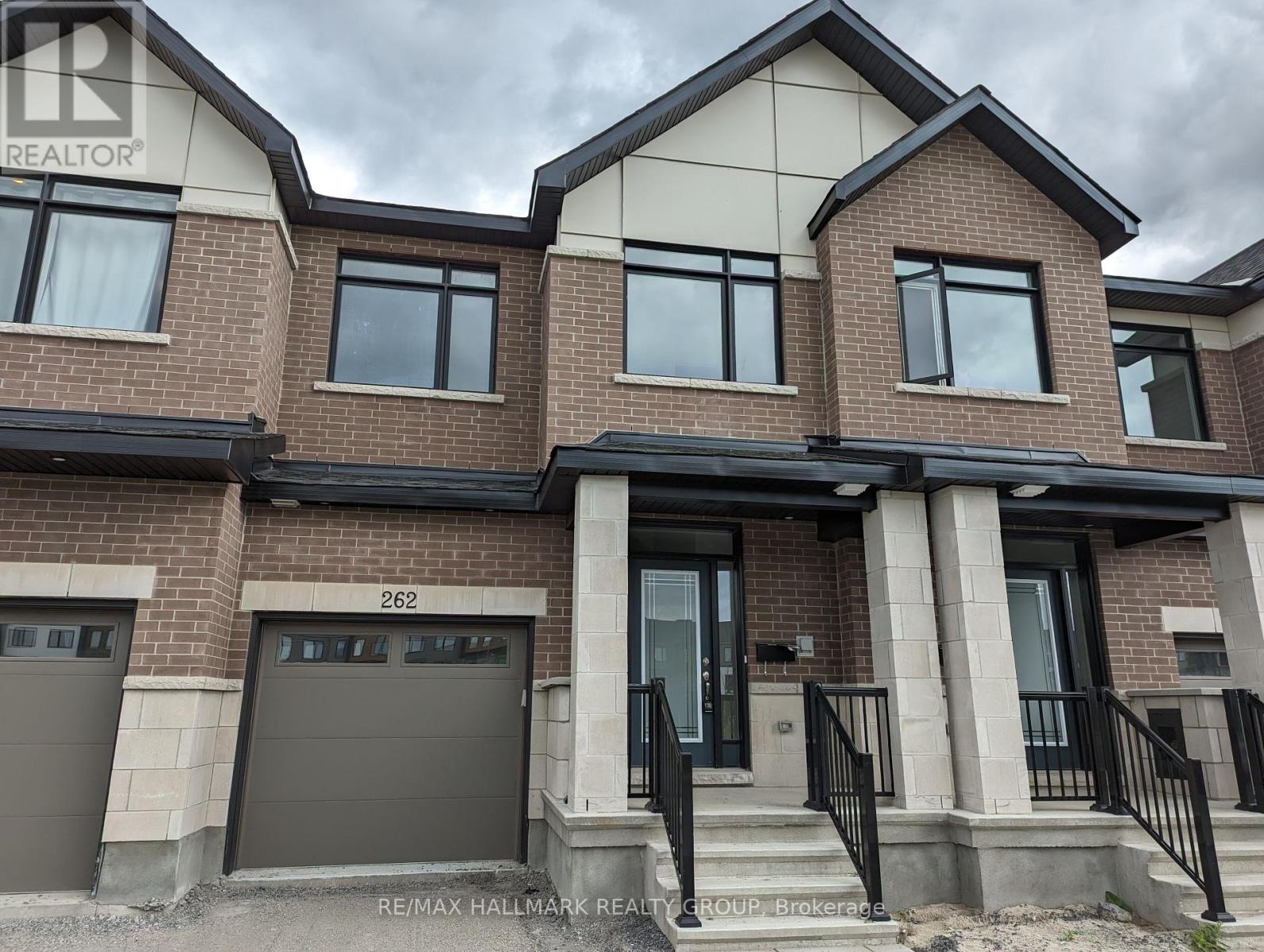 262 DARJEELING AVENUE, Ottawa, Ontario