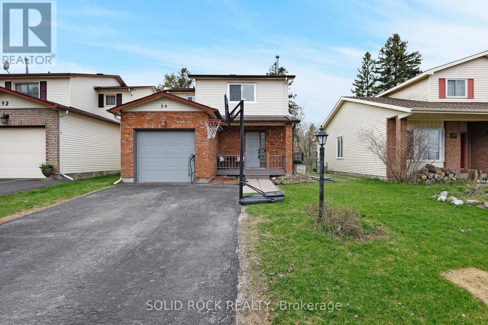 34 ANTLER AVENUE, Ottawa, Ontario