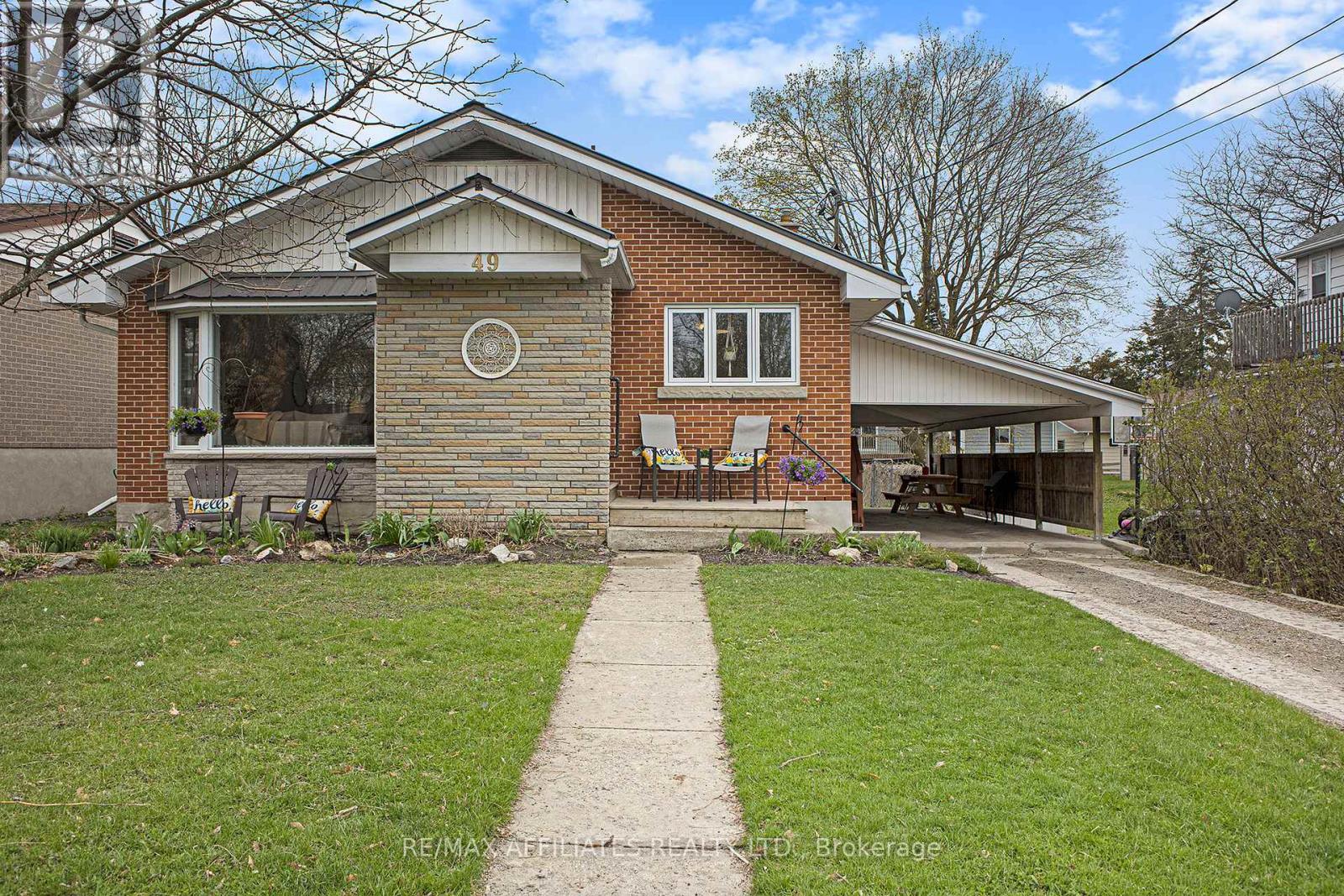49 GLADSTONE AVENUE, Smith Falls, Ontario