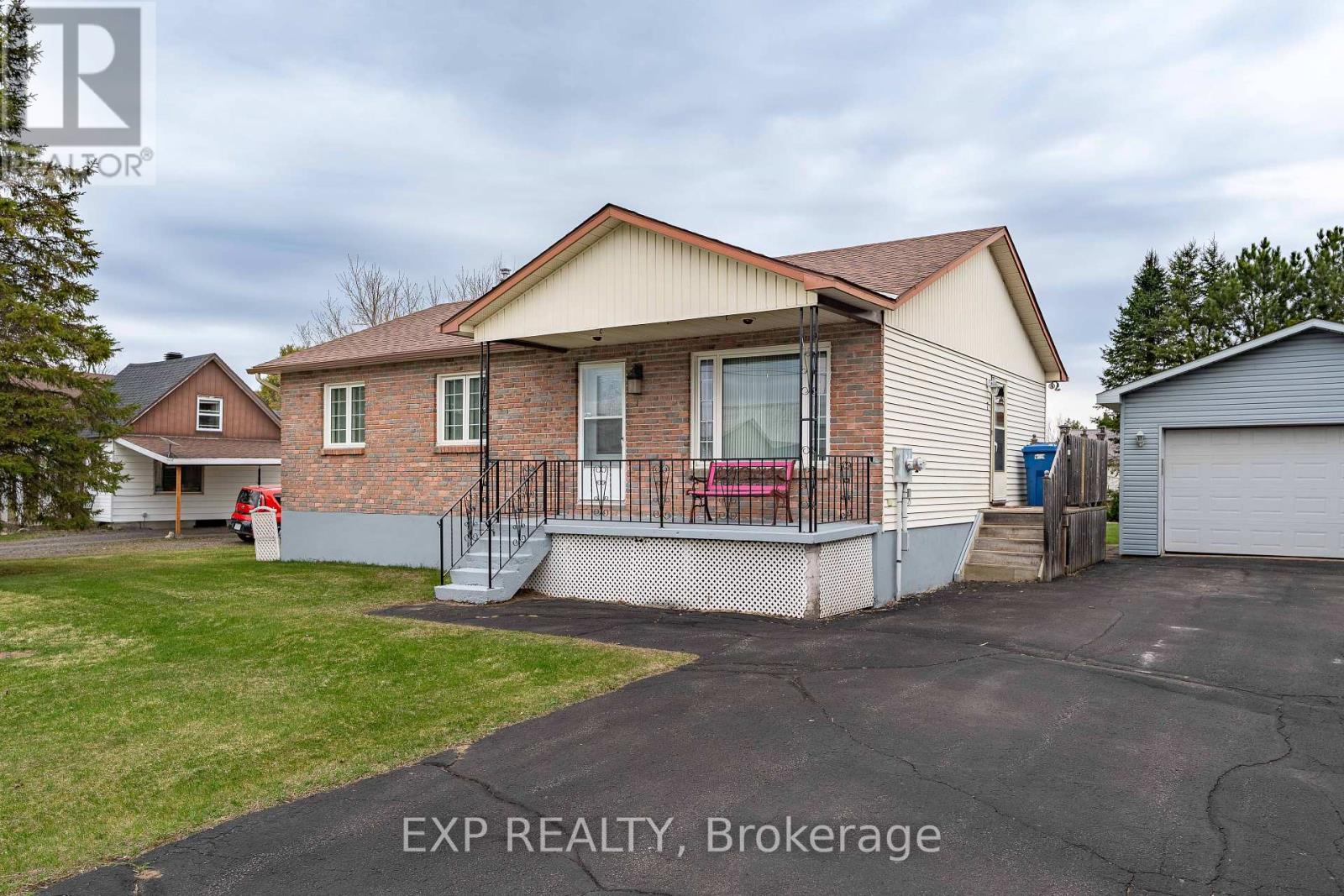 7 BISSONNETTE STREET, Alfred and Plantagenet, Ontario
