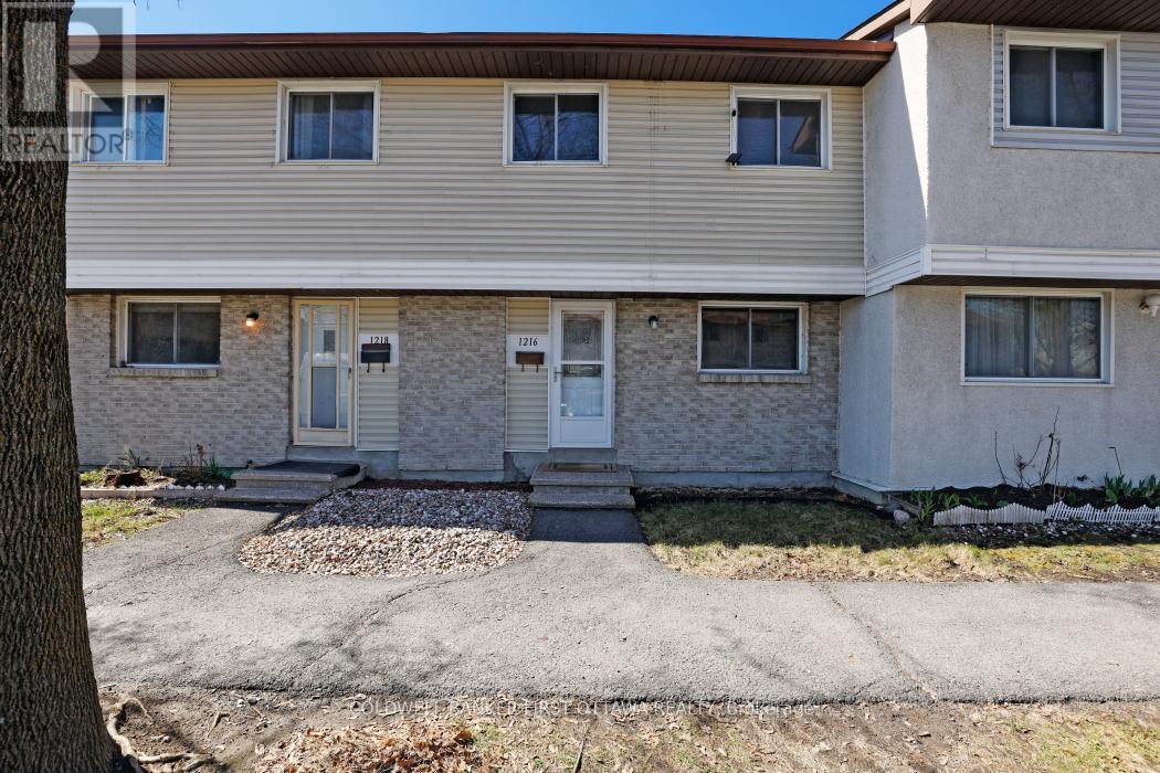 1216 BOWMOUNT STREET, Ottawa, Ontario