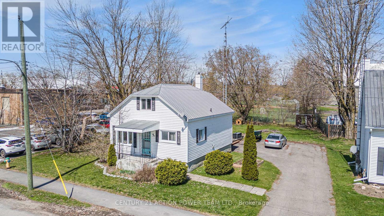 5 CONCESSION STREET W, North Stormont, Ontario