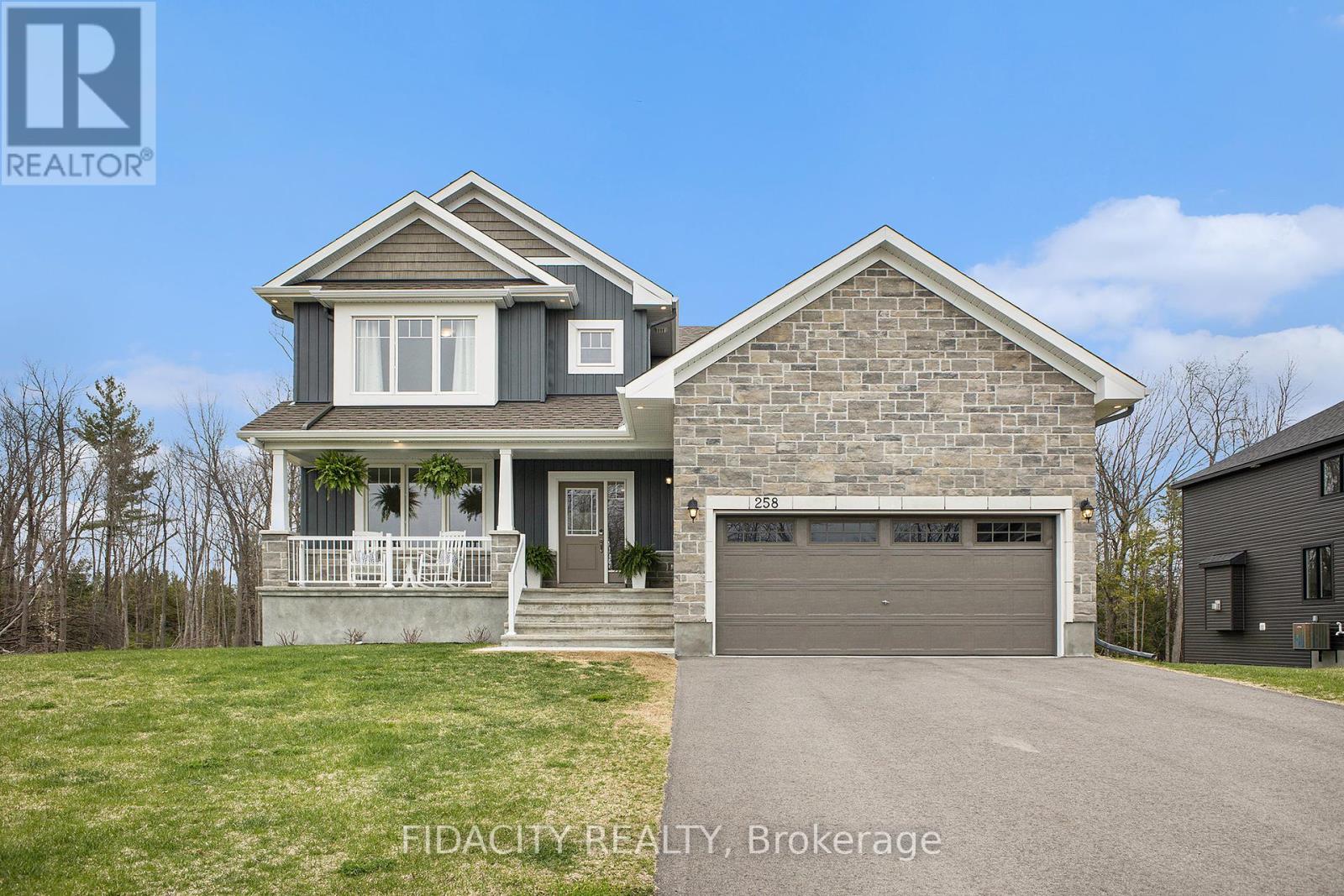 258 ANTLER COURT, Mississippi Mills, Ontario
