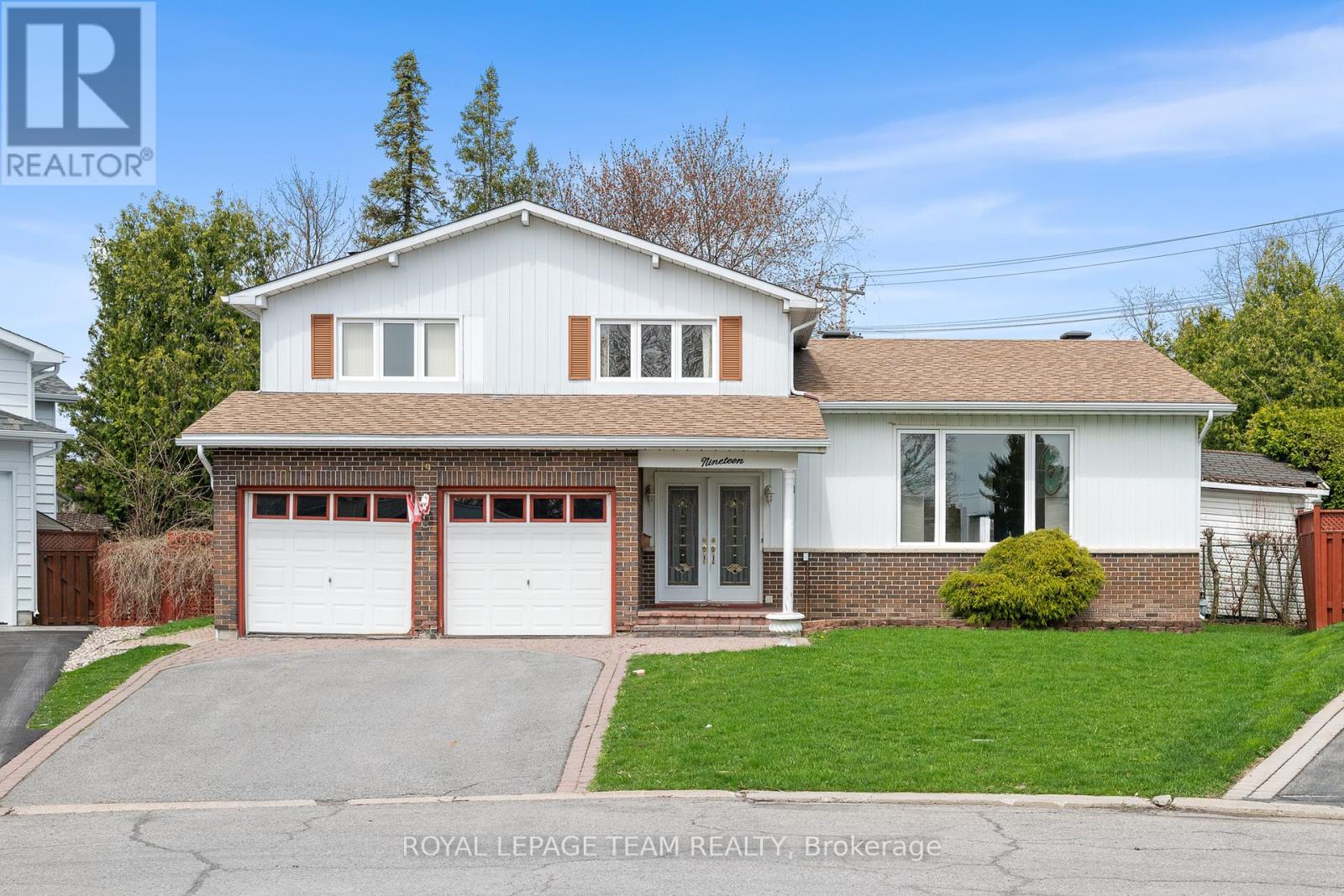 19 PARKLANE COURT, Ottawa, Ontario
