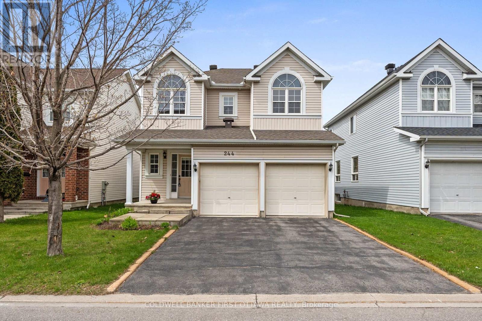 244 DEERCROFT AVENUE, Ottawa, Ontario