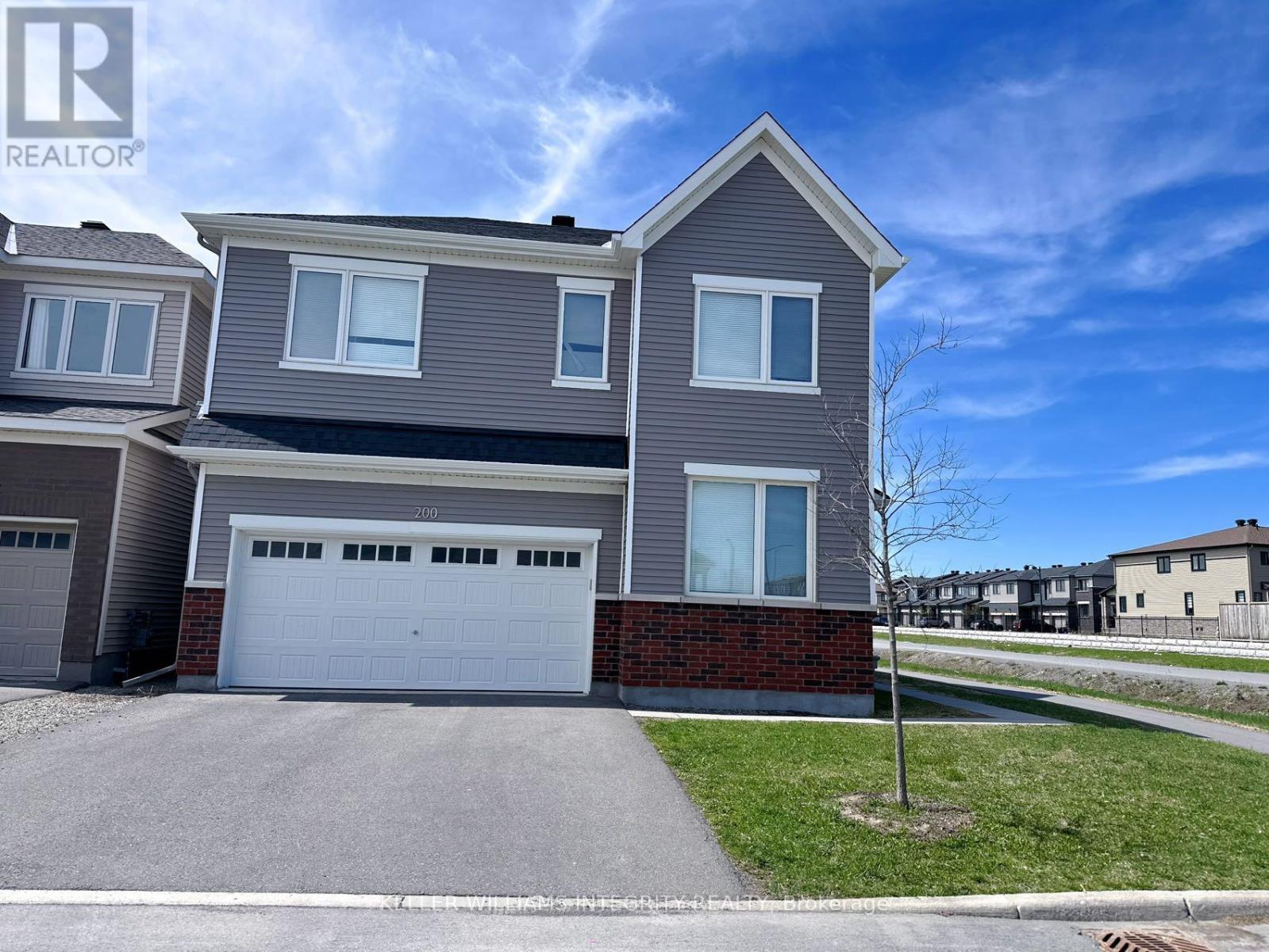 200 DOUGLAS FIR STREET, Ottawa, Ontario