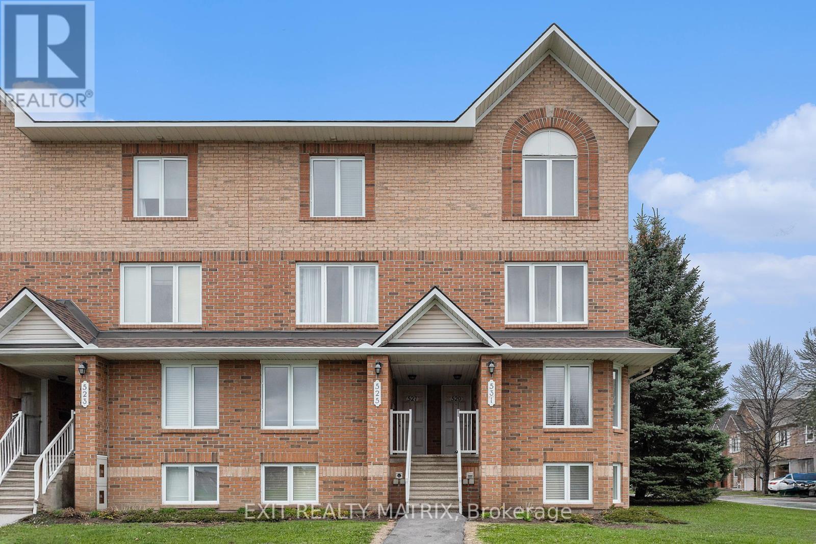 525 AQUAVIEW DRIVE, Ottawa, Ontario
