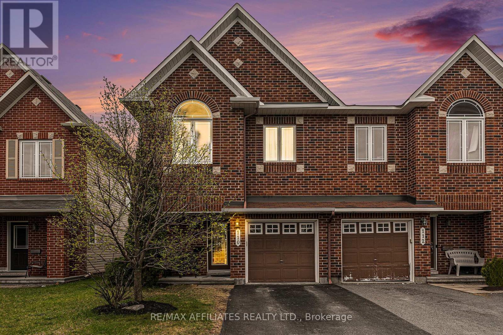 110 SILVERMOON CRESCENT, Ottawa, Ontario