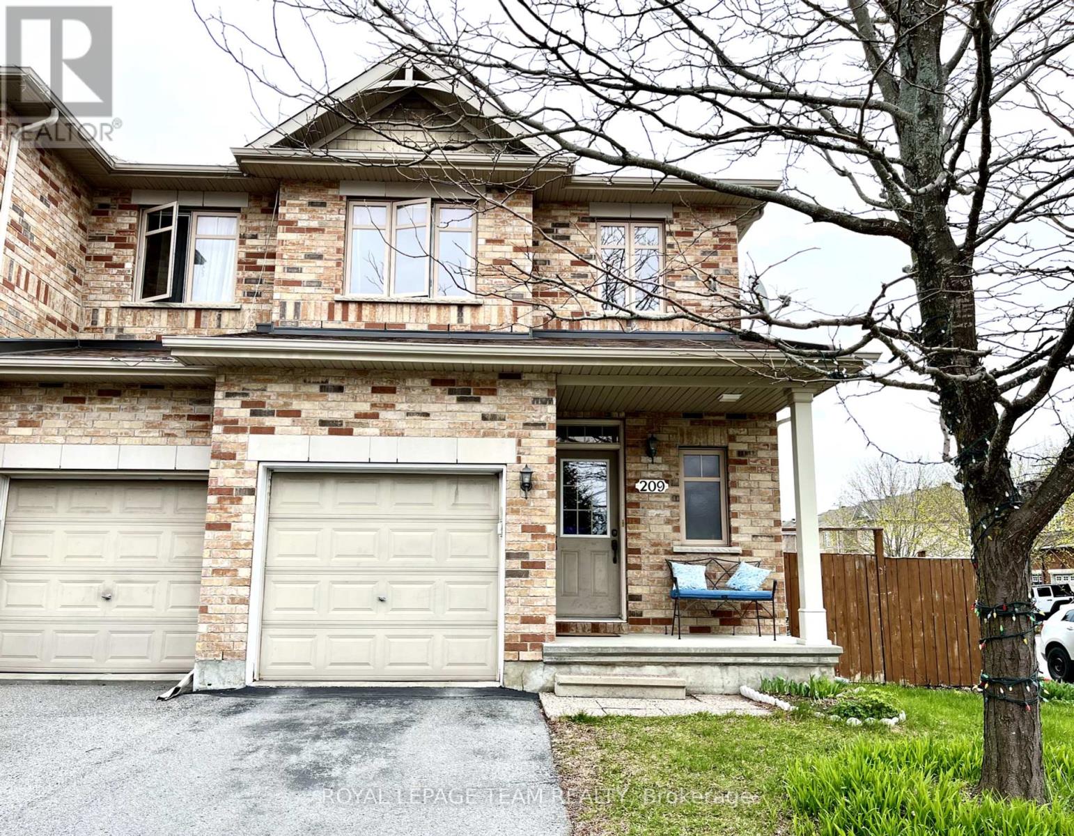 209 HORNCHURCH LANE, Ottawa, Ontario